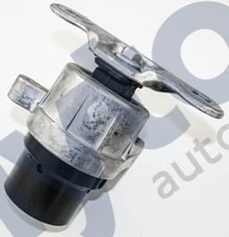 C2S46678 — Engine mounting assembly - Front RH support bracket
