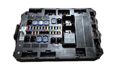 C2Z1605 — Fusebox - front, smart junction box