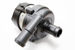 LR067228-O — Water Pump