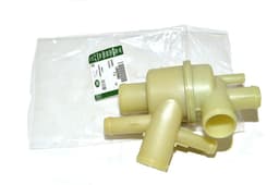 LR009562 — Connection - Water Outlet