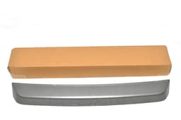 LR020189 — Moulding - Tailgate Outside