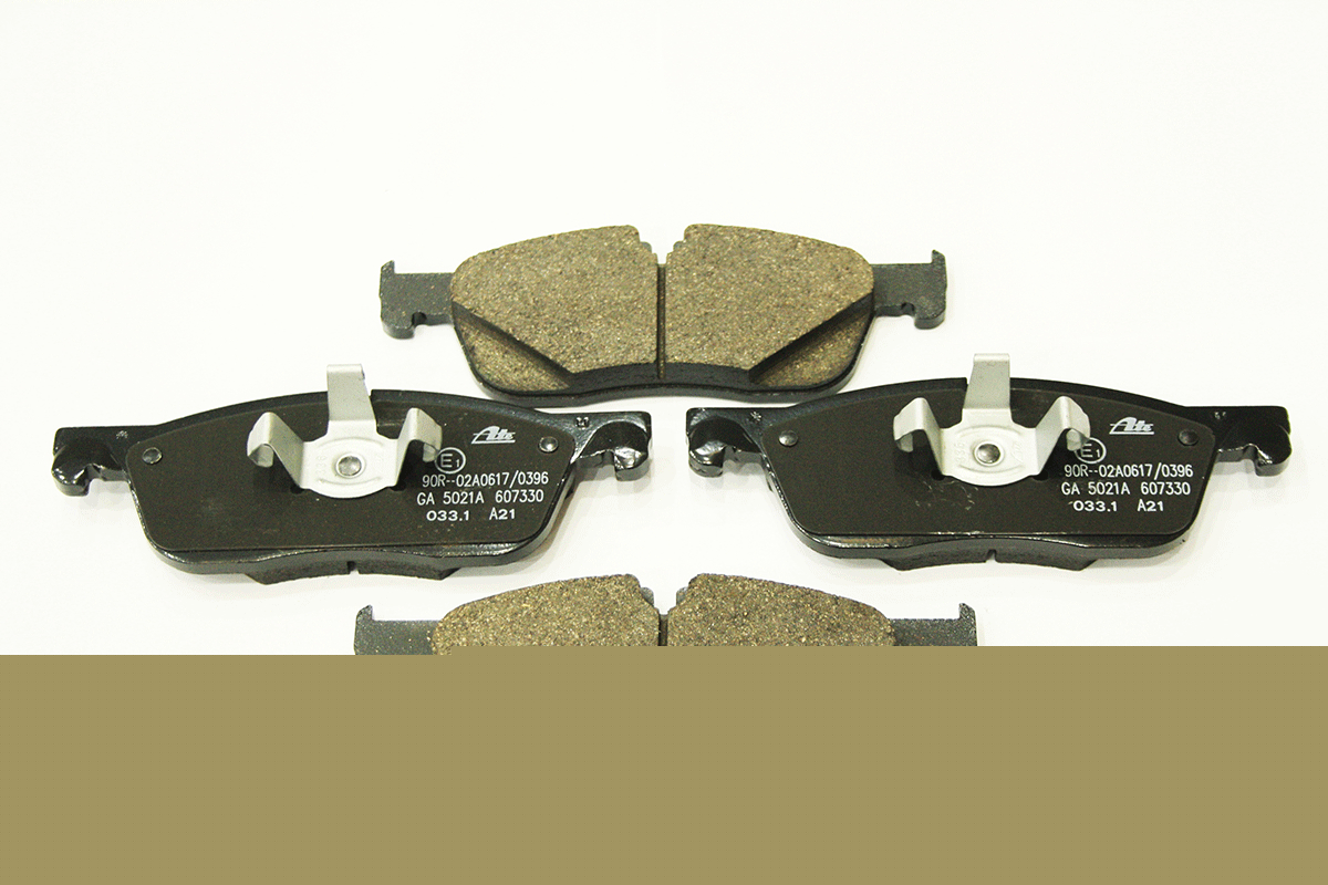 LR160540-A — Front Brake Pad Set