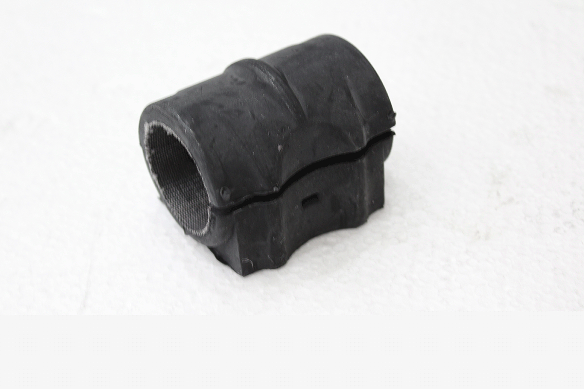 RVU500011-A — Bush-Stabilizer, Front